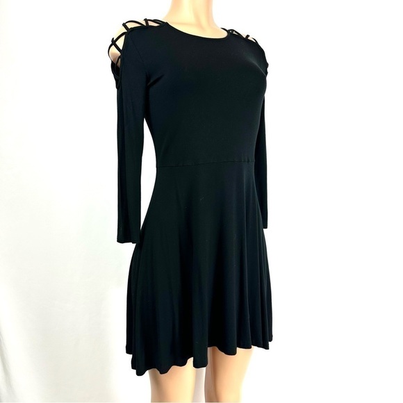 American Eagle Outfitters Dresses & Skirts - American Eagle Outfitters NWT Women’s S Black Dress With Cold Shoulder Cutouts